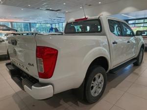 Nissan Navara 2.5DDTi double cab SE Plus 4x4 - Image 12