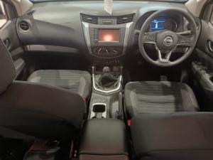 Nissan Navara 2.5DDTi double cab SE Plus 4x4 - Image 6