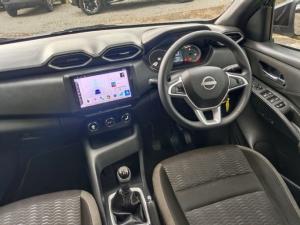 Nissan Magnite 1.0 Visia manual - Image 6