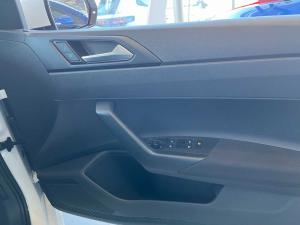 Volkswagen Polo hatch 1.0TSI - Image 10
