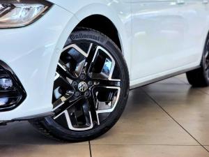 Volkswagen Polo hatch 1.0TSI R-Line - Image 33