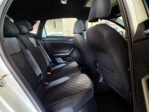 Volkswagen Polo hatch 1.0TSI R-Line - Image 36