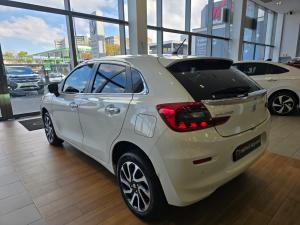 Suzuki Baleno 1.5 GLX auto - Image 14
