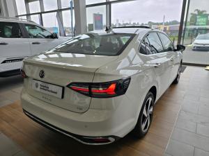 Volkswagen Polo sedan 1.0TSI Style - Image 3