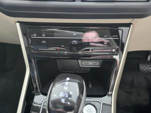 Volkswagen Polo sedan 1.0TSI Style - Image 8