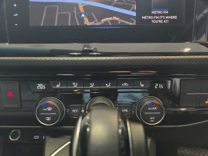 Volkswagen Caravelle 2.0BiTDI Highline 4Motion - Image 12