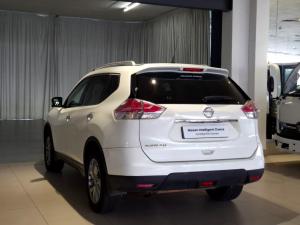 Nissan X-Trail 2.5 4x4 SE - Image 10