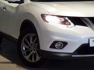 Nissan X-Trail 2.5 4x4 SE - Image 2