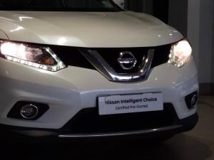 Nissan X-Trail 2.5 4x4 SE - Image 3