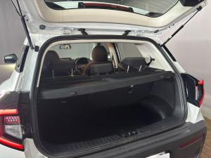 Mahindra XUV 3XO 1.2T AX5 auto - Image 9