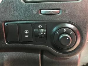 Mahindra Pik Up 2.2CRDe double cab S6 Karoo auto - Image 13