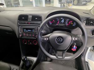 Volkswagen Polo Vivo hatch 1.4 Comfortline - Image 4