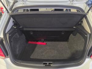 Volkswagen Polo Vivo hatch 1.4 Comfortline - Image 8