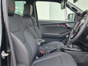 Isuzu D-Max 1.9TD double cab LS X-Rider manual - Image 15