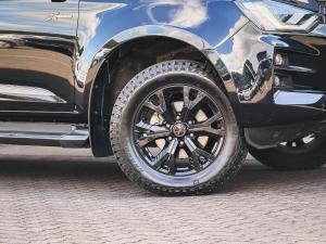 Isuzu D-Max 1.9TD double cab LS X-Rider manual - Image 2