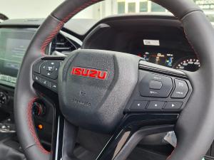 Isuzu D-Max 1.9TD double cab LS X-Rider manual - Image 9