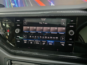 Volkswagen Polo hatch 1.0TSI Life manual - Image 7