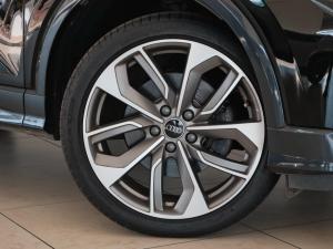 Audi Q2 35TFSI S line - Image 3