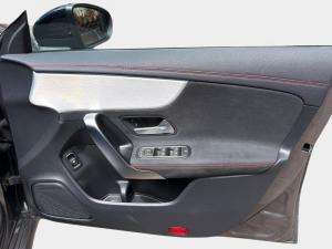 Mercedes-Benz CLA CLA220d Progressive - Image 21