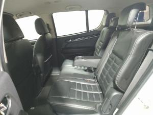 Isuzu mu-X 3.0 - Image 11