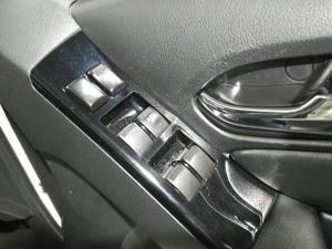 Isuzu mu-X 3.0 - Image 27