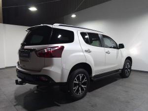 Isuzu mu-X 3.0 - Image 28