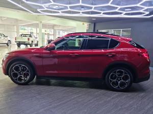 Alfa Romeo Stelvio 2.0T Super Q4 - Image 3