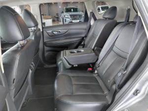 Nissan X-Trail 2.5 4x4 Tekna - Image 21