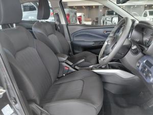 Toyota Starlet 1.5 XR auto - Image 11