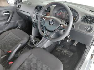 Volkswagen Polo Vivo hatch 1.4 Comfortline - Image 12