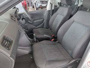 Volkswagen Polo Vivo hatch 1.4 Comfortline - Image 15
