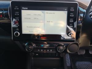 Toyota Hilux 2.8GD-6 double cab Raider auto - Image 13