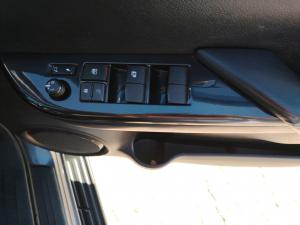 Toyota Hilux 2.8GD-6 double cab Raider auto - Image 25