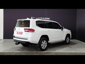 Toyota Land Cruiser 300 3.3D GX-R - Image 2