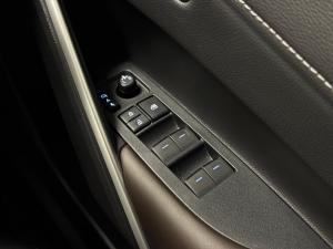 Toyota Corolla Cross 1.8 XS - Image 18