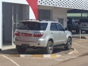 Toyota Fortuner 3.0D-4D 4x4 auto - Image 2