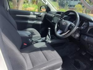 Toyota Hilux 2.4GD-6 single cab Raider manual - Image 7