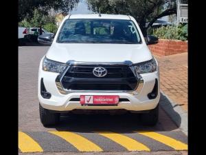 Toyota Hilux 2.4GD-6 single cab Raider manual - Image 4