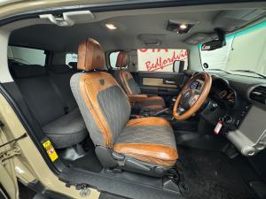 Toyota FJ Cruiser FJ Cruiser - Image 15