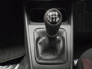 Toyota Starlet Cross 1.5 XS manual - Image 9