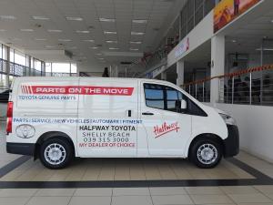 Toyota Quantum 2.8 LWB panel van manual - Image 3