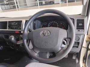 Toyota Hiace 2.5D-4D bus 14-seater GL - Image 8