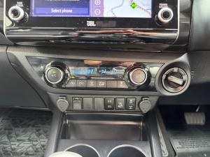 Toyota Hilux 2.8GD-6 double cab 4x4 Legend auto - Image 14