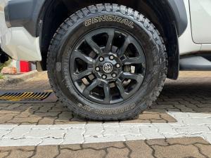 Toyota Hilux 2.8GD-6 double cab 4x4 Legend auto - Image 17