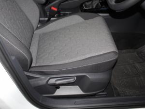 Volkswagen T-CROSS 1.0 TSI Life DSG - Image 17