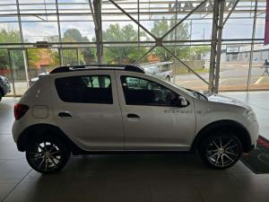 Renault Sandero 900T Stepway Expression - Image 5
