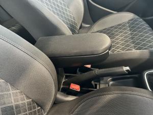 Volkswagen Polo Vivo hatch 1.6 Style - Image 21