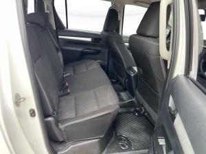 Toyota Hilux 2.4GD-6 double cab Raider manual - Image 14