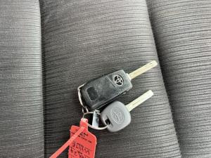 Toyota Hilux 2.4GD-6 double cab Raider manual - Image 16