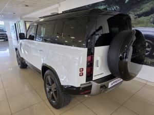 Land Rover Defender 110 D250 X-Dynamic SE - Image 3